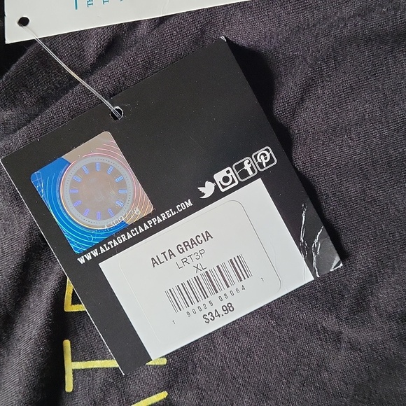 Alta Gracia Apparel Wayne State Shirt - Picture 9 of 11